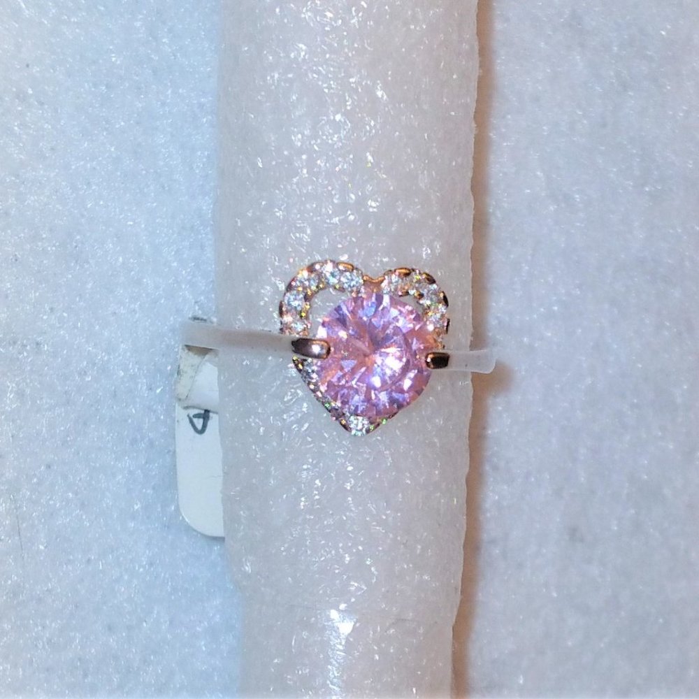 Brand New Beautiful Super Shining Luxury Pink Heart Ring - Size 7